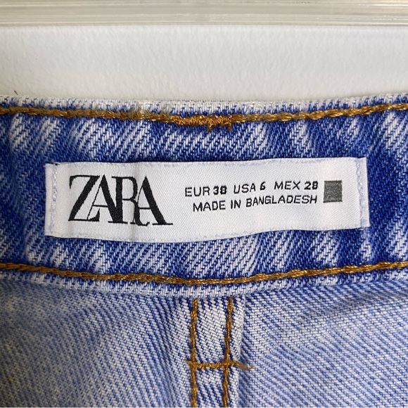 ZARA High Waisted Denim Shorts (Size 6) - Picture 5 of 6